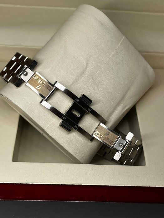 Часовник Audemars Piguet Royal Oak – Skeleton