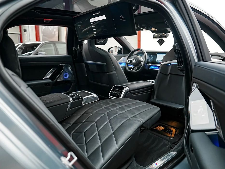 BMW Seria 7 2023 — imagine 2
