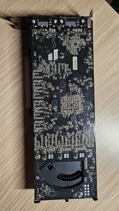 Видео карта nVidia GTX 295 дефектна