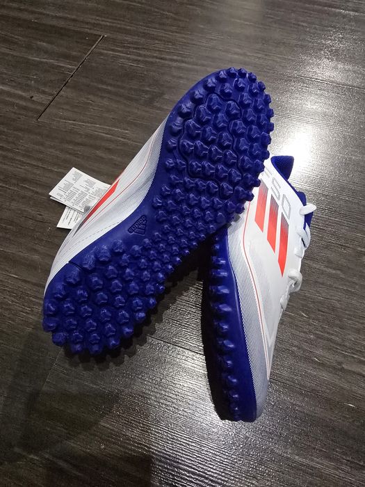 Футболни детски стоношки Adidas F50 Club TF - размер 34
