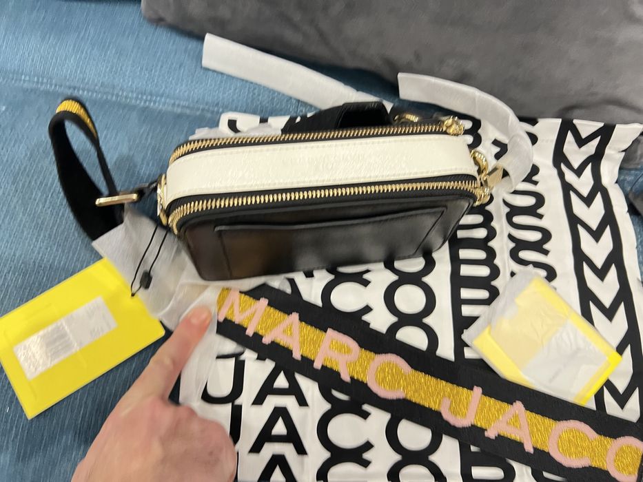 Mark Jacobs The snapshot camera bag.100%ориг.Със сериен номер,етикети!