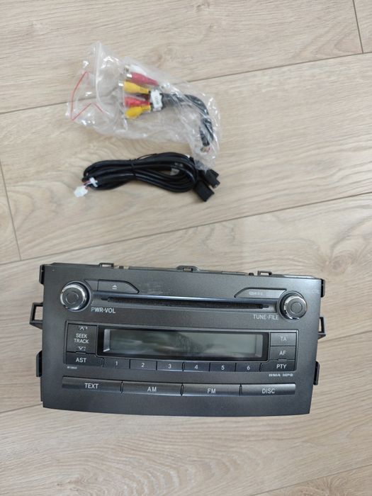 Тойота Аурис Оригинална Мултимедия