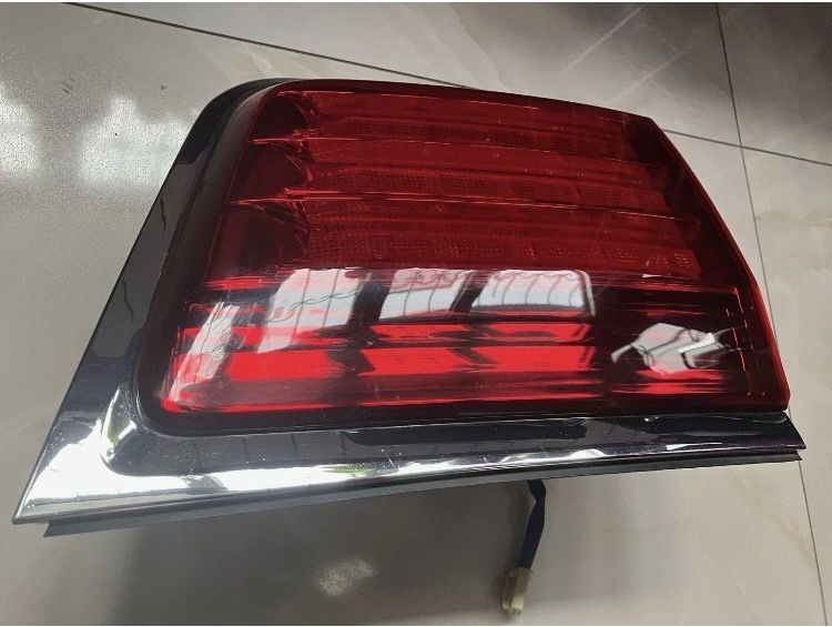Лексус 570 задние фонари