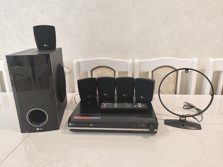 Муз центр в идеальном состоянии