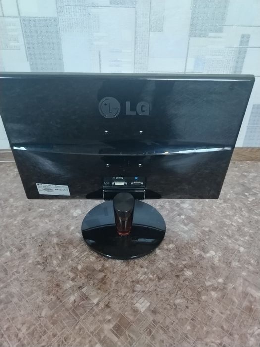 Продам монитор Lg