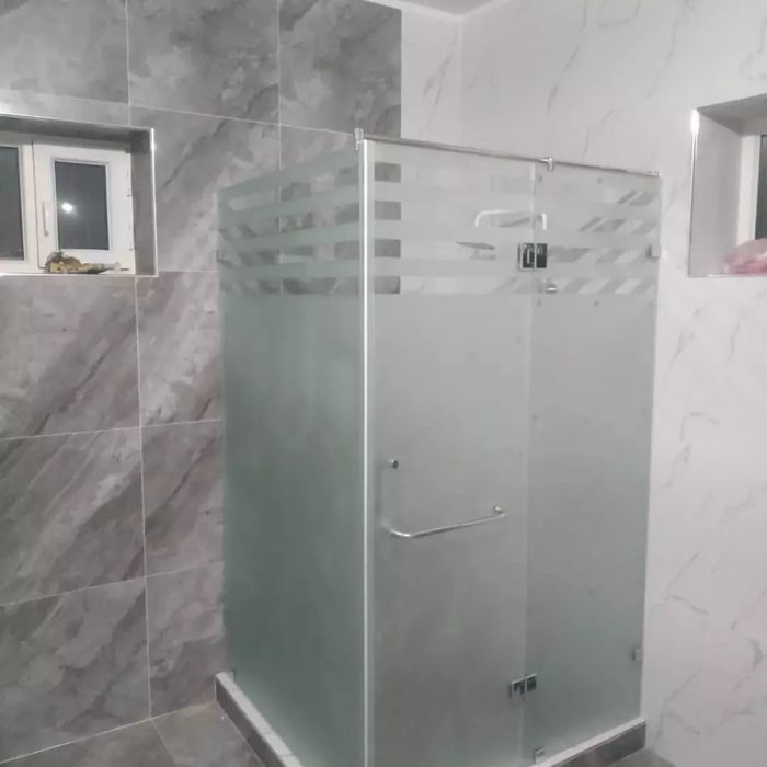 Стеклянный душевые кабинки и перегородоки