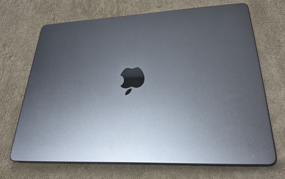 MacBook Pro 2021 M1 Pro 16” – 32 GB RAM, 1TB