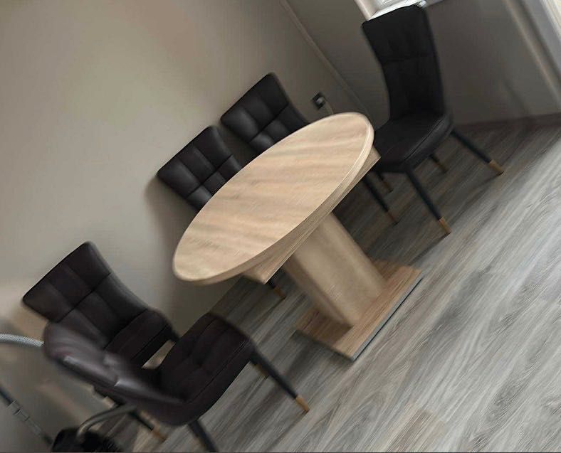 Трапезна маса със 5 стола