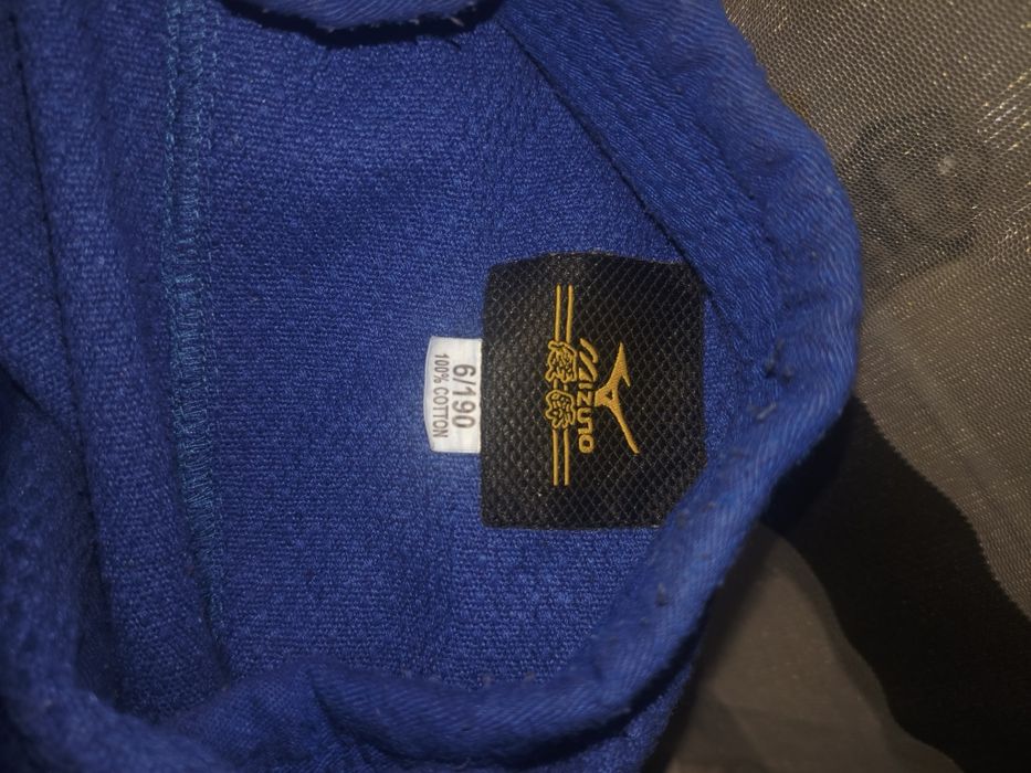 Продам кимоно для дзюдо.