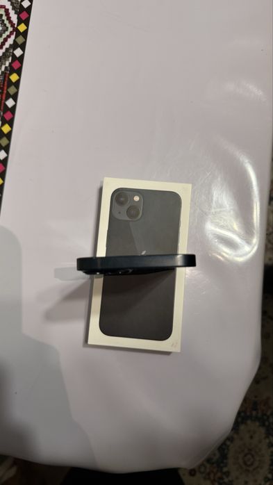 В продаже айфон 13