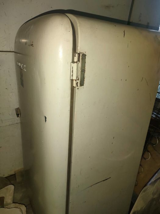 Продам ретро холодильник под восстановление