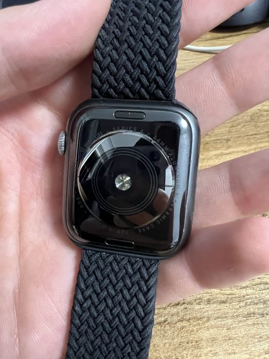 Срочно продается Apple watch series 4 original