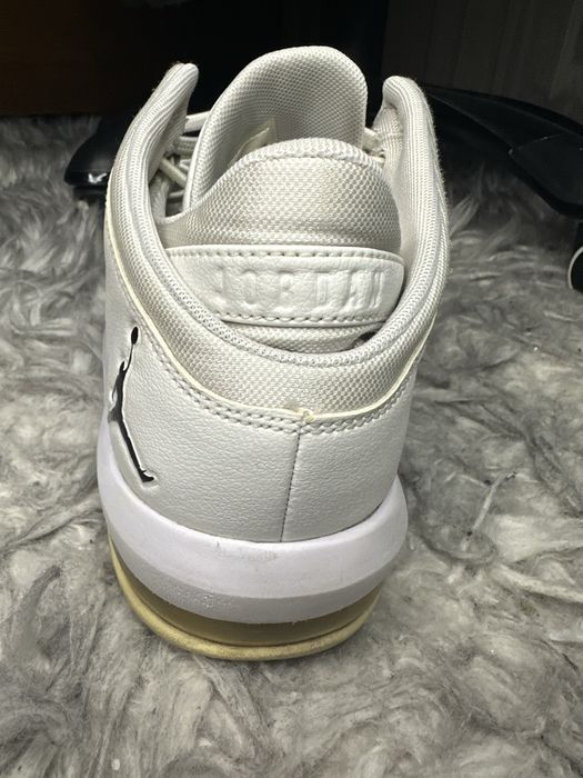 adidasi jordan 1