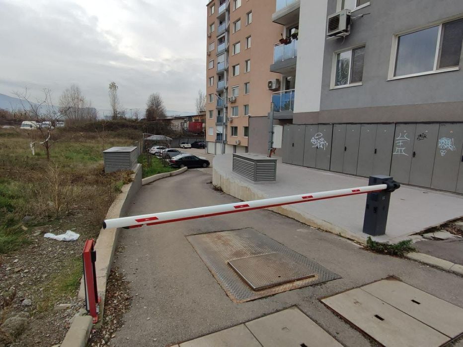 Дава се под наем Гараж / Паркомясто в София, Красна поляна 3 - 12 кв.м за 79.56 € - Снимка #3