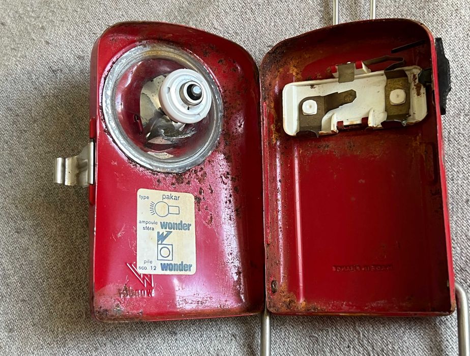 Lanterna franceza WONDER Signal fabricata în Franța - veche - colectie