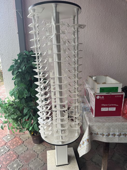 Стойка для очков