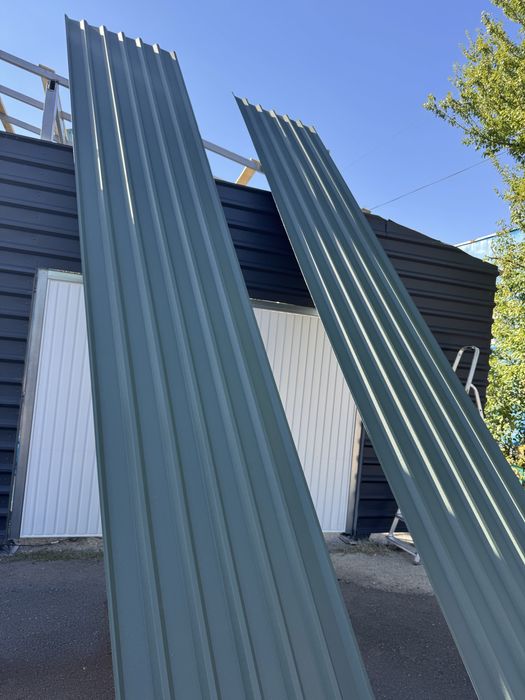 Tabla cutata gard/ acoperis verde mat