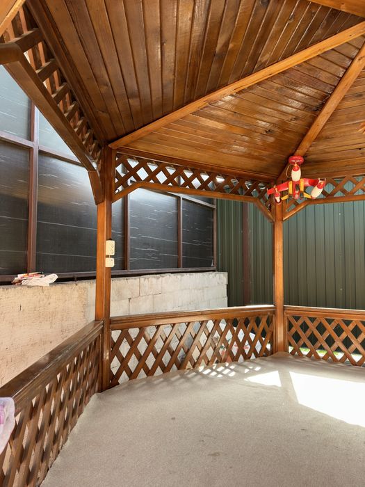 Тапчан, беседка.