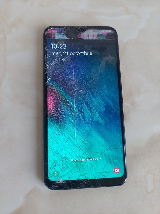 Vând Samsung Galaxy A10, perfect funcțional, probleme la ecran //poze