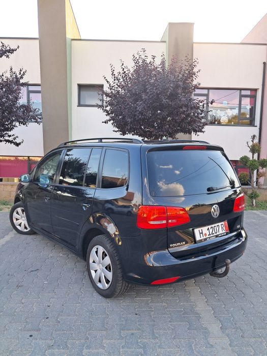 VOLKSWAGEN Touran 2012 — imagine 4