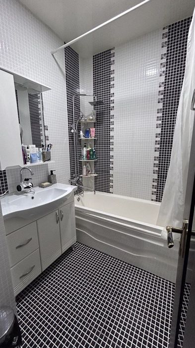 Продаётся на Карасу-6 3ком