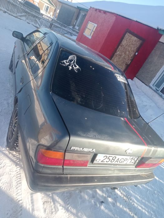Продам машину нисан премьера