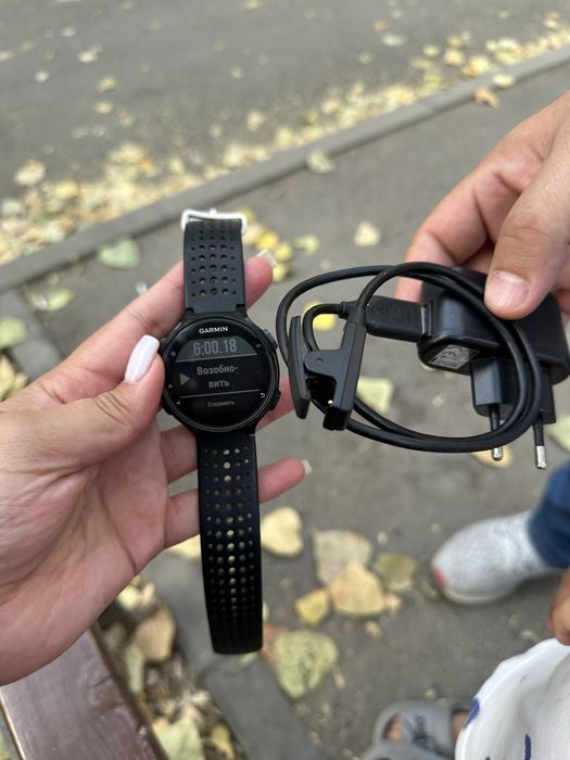 Часы Garmin 735XT