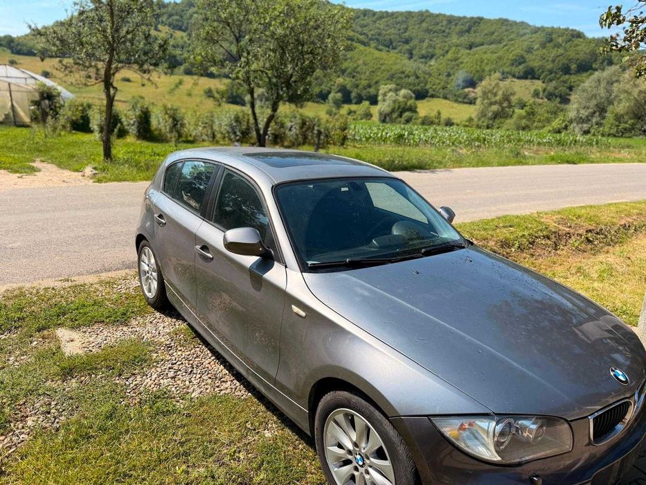 Vând BMW seria1 2011