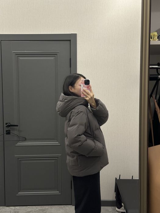 Пуховик Uniqlo с капюшоном