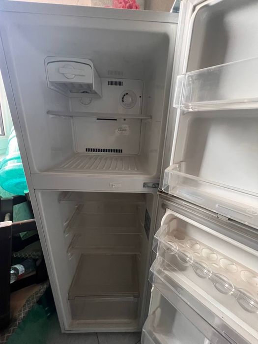 Холодильник 2х камерный LG б/у