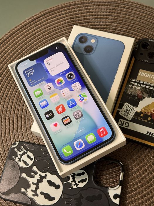 iPhone 13 Blue 128 GB 89% ca si nou insotit de cutie si 2 huse
