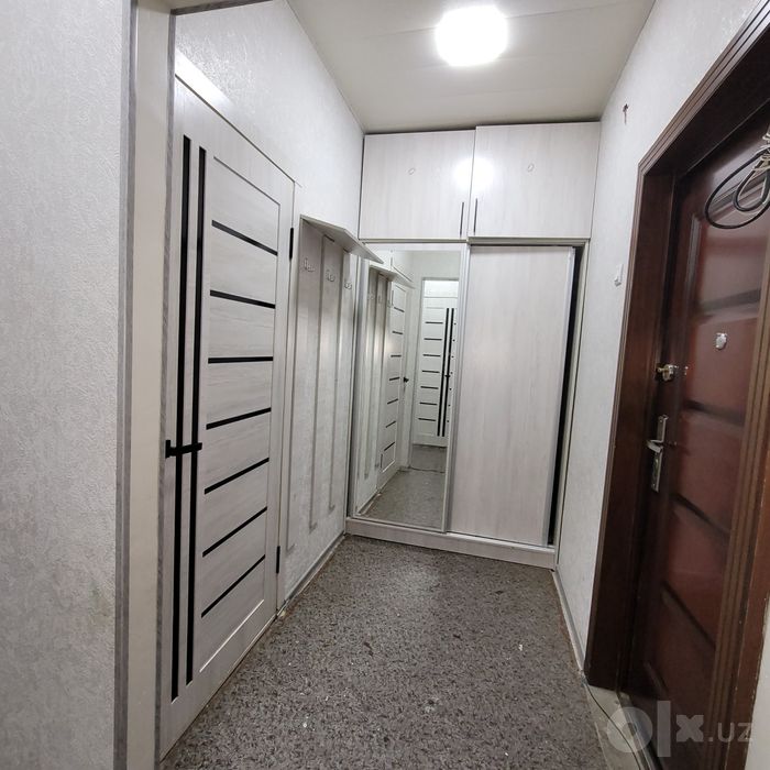 Юнусабад 19 квартал. Продается квартира  2/1/5