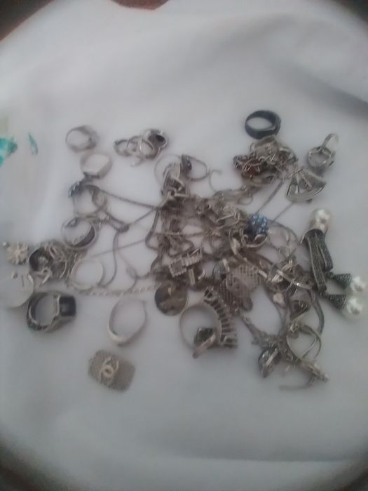 Kumushlar sotiladi seribro lom grami 22000 so'm