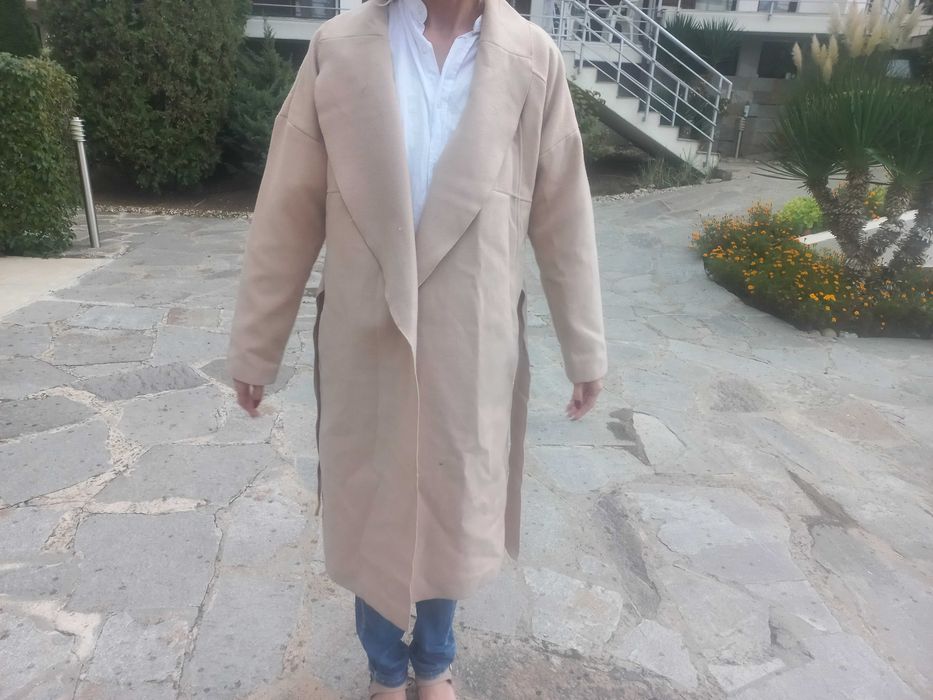 Бежово палто тип халат