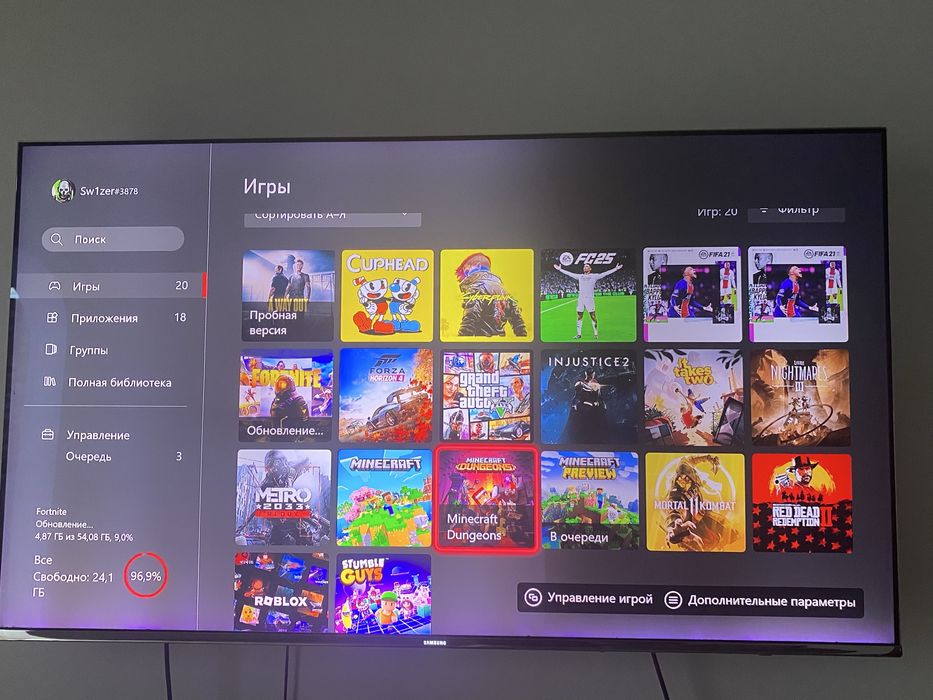 Xbox one x 1 tb 2 джойстика