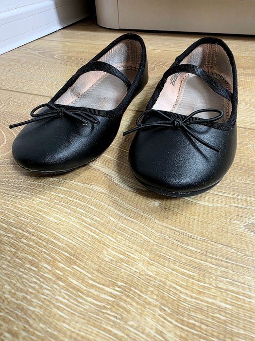 Balerini negri H&M marimea 28 pentru evenimente  cu bereta si toc