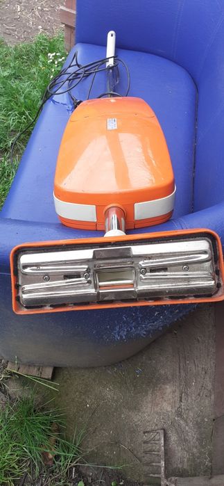 Vând aspirator vertical Rowenta