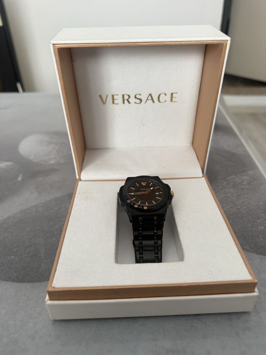 Versace Medusa Stud Icon.