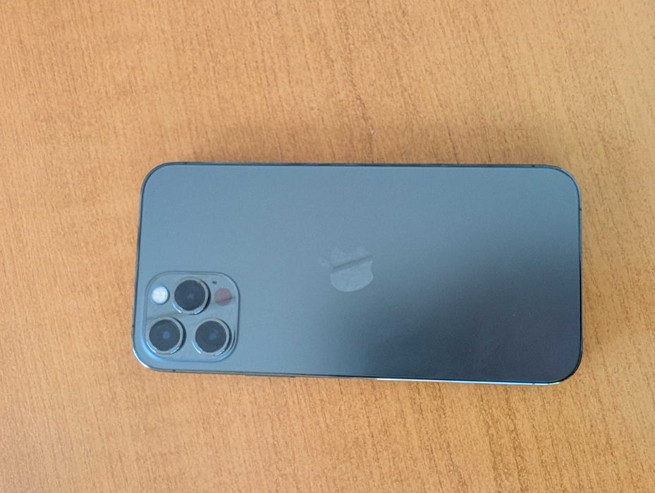 Iphone 12 pro  нова батерия