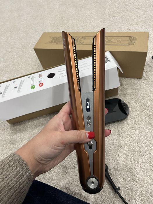 Преса Dyson Corrale