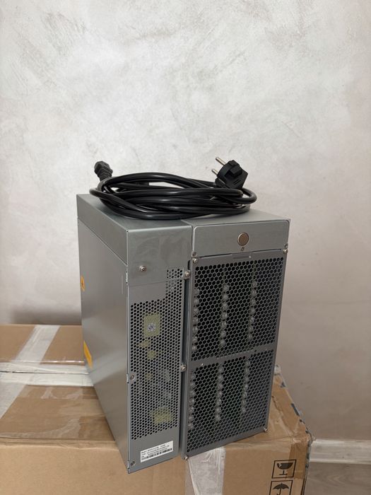 Vând Bitmain Antminer Z15 Pro nou in stoc ZEC Zcash, nu BTC LTC Doge