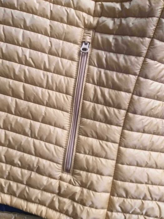 Стилно златисто елече