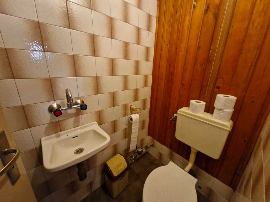 Продава се Тристаен апартамент в Ямбол, Златен рог - 98 кв.м за 1021 €/кв.м - Снимка #5