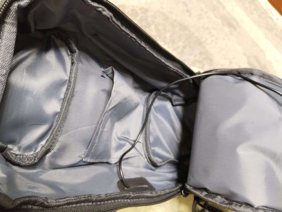 Мужская сумка через плечо с юсб адаптером