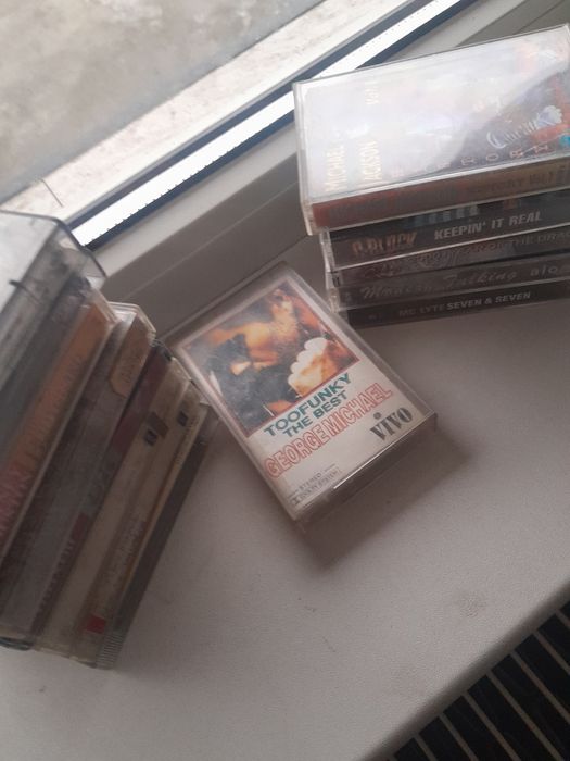 Viniluri populară pe 33 rpm de la Electrecord.