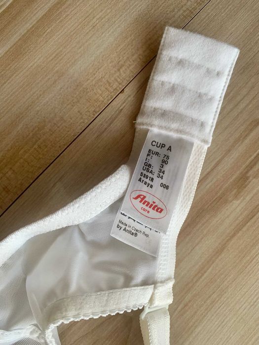 Бюстгальтер с кармашками для протезов