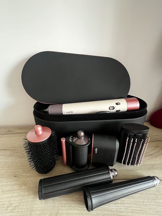 Dyson airwrap straight/wavy