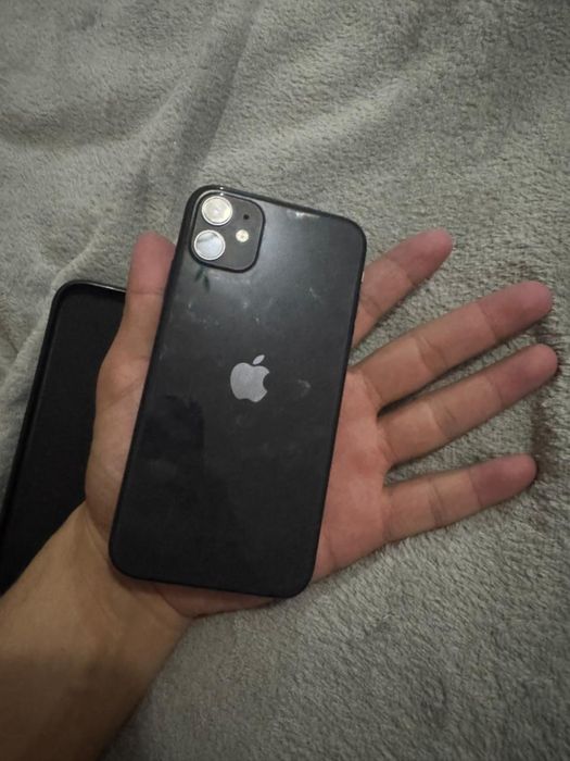 Продам iPhone 11