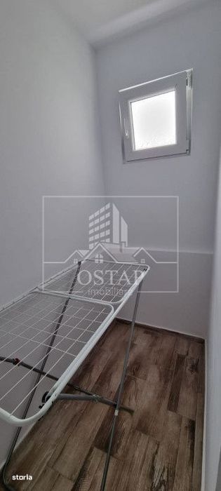 9 Mai - etajul 1 - apartament 3 camere decomandate - semimobilat