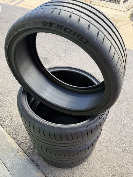245/30/20Anvelope de vara pilot sport4